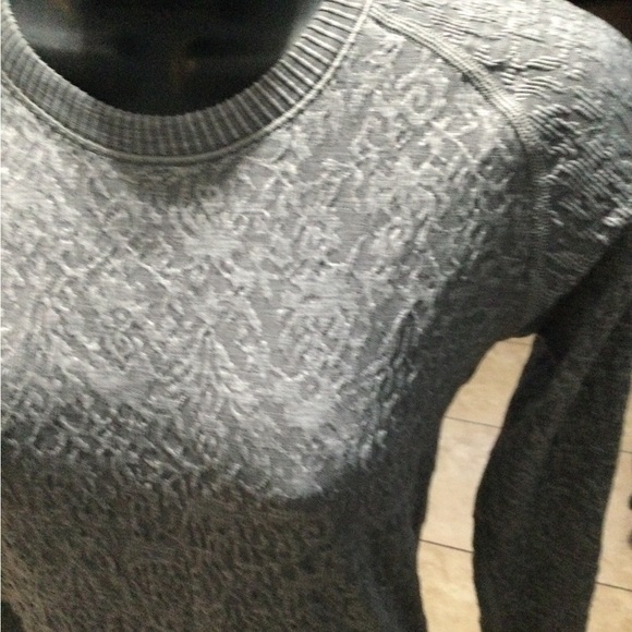 Lululemon Rest Less Pullover in Heathered Slate - Picture 3 of 6